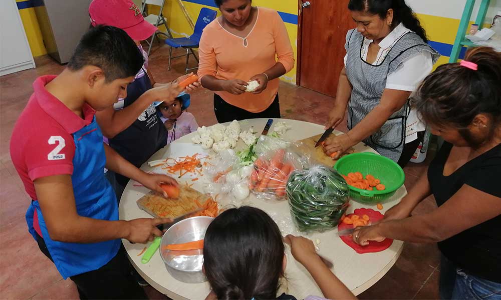 Impulsan proyectos para las mujeres en Xayacatlán