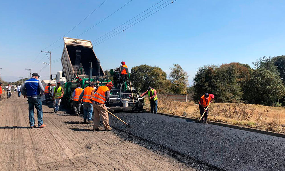 Rehabilitan caminos de emergencia rumbo al Popocatépetl