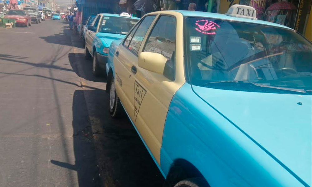 Taxistas se suman contra violencia de género en Texmelucan