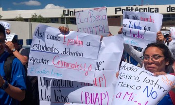 Alumnos de Amozoc se unen al paro universitario