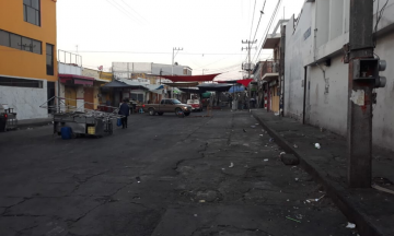 Tianguis de Atlixco reducido ante contingencia por COVID-19