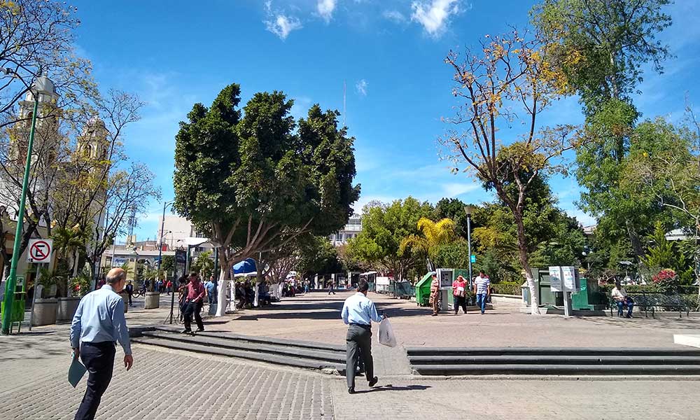 Tehuacán clausura bancas de parques por COVID-19