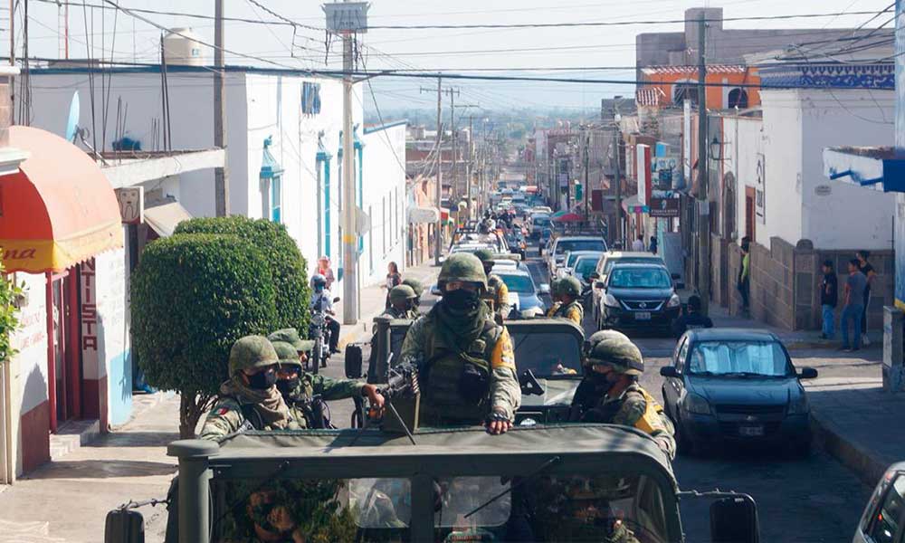 Usan a Guardia Nacional para exhortar a quedarse en casa en Tecamachalco
