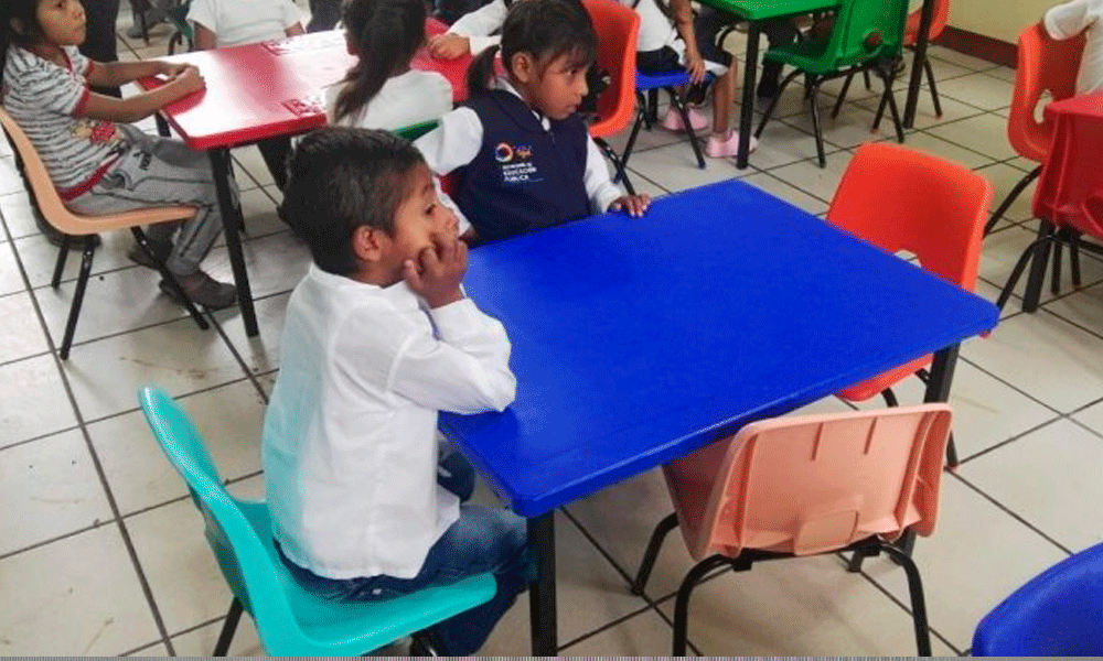 Colapsan plataformas en primer día de clases a distancia en Tehuacán