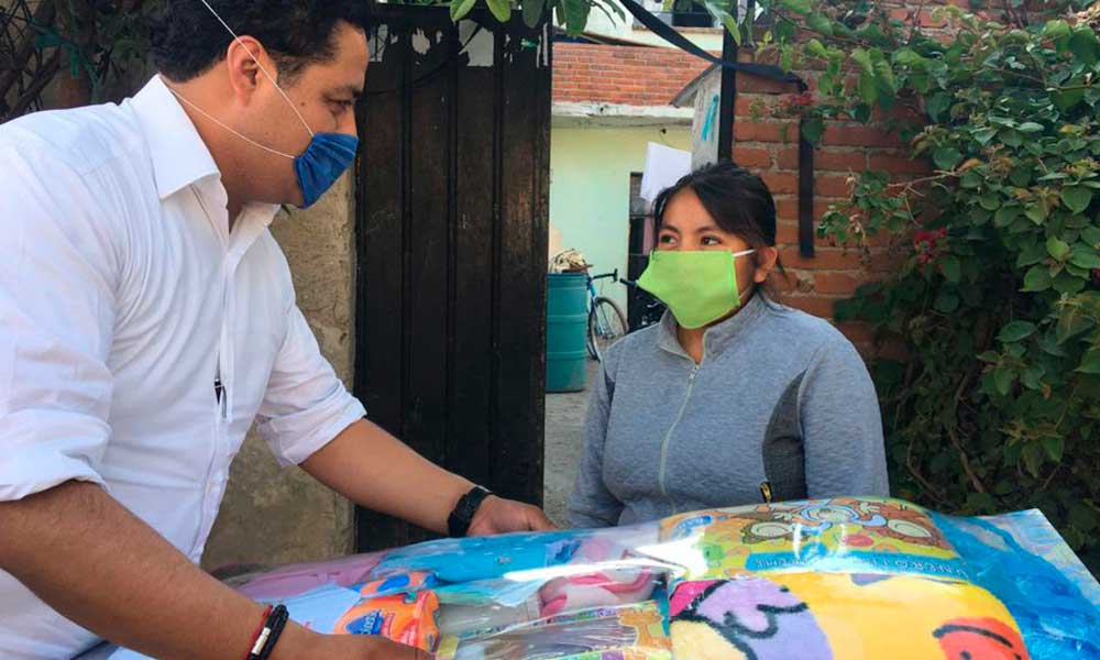 Entregan despensas a 183 familias en San Andrés Cholula