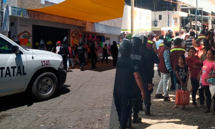 Con decomiso y granaderos frenan a comerciantes de La Pur&iacute;sima