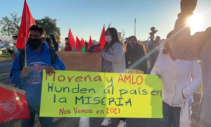 L&oacute;pez Obrador huye de manifestantes en Hidalgo