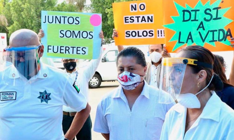 Aplauden al personal médico de Tehuacán por su trabajo en la pandemia
