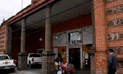 Van 16 trabajadores contagiados en penal de Cholula