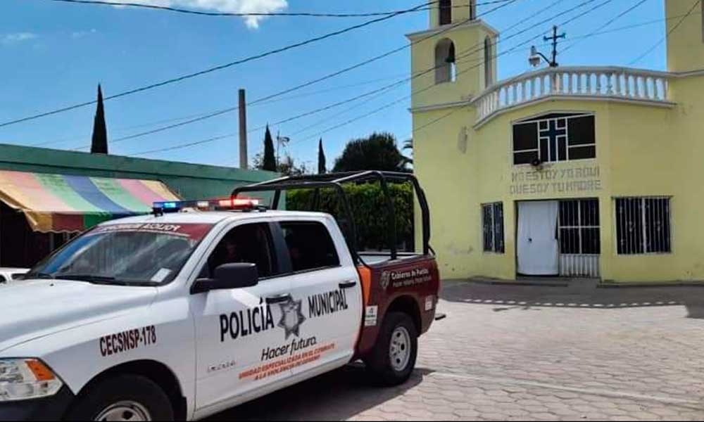 En medio de la pandemia, iglesia de Tecamachalco cierra sus puertas