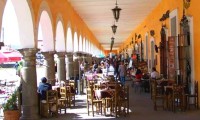 Inician operaciones algunos restaurantes del Portal Guerrero con el 30% de capacidad