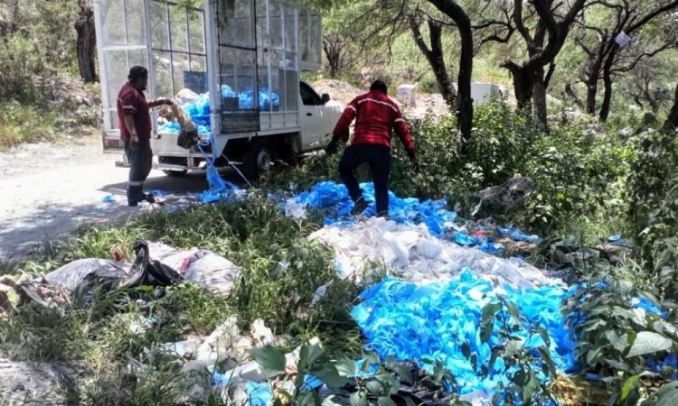 Detecta Ooselite tiradero clandestino de tela para cubrebocas en Tehuacán