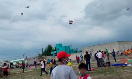 En región de Tecamachalco van 2 niños muertos por Covid, pero siguen saliendo a las calles