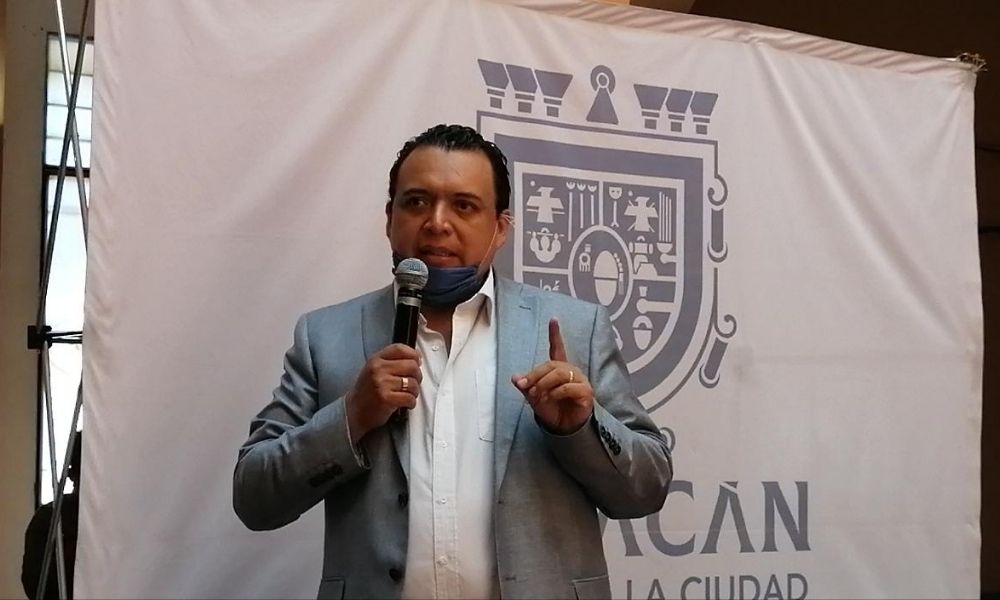 El gobernador del estado, Miguel Barbosa Huerta indicó que se haría un exhorto al alcalde suplente porque estaba incurri