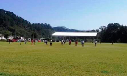 Pese a restricciones organizan torneos de fútbol en Huauchinango