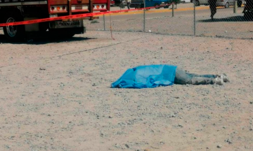 Familiares identifican al joven linchado en la Central de Abasto de Huixcolotla