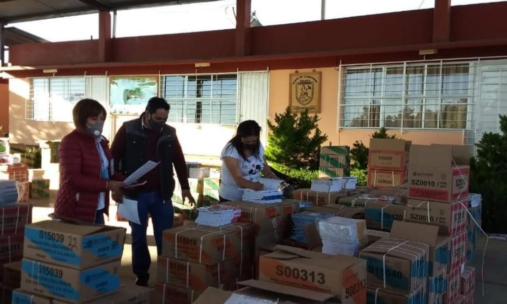 Inicia entrega de libros en Teziutlán y Chignautla 