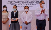 Inicia entrega de tabletas del programa Educación sin Límites en Eloxochitlán 