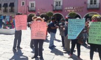 Tianguistas exigen renuncia de Silvia  Chavarría y René Tetlamatzin en Atlixco