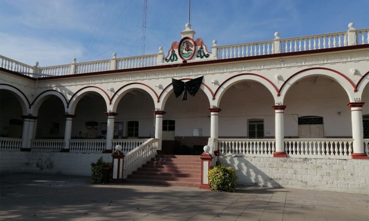 Ayuntamiento de Acatlán se va a cuarentena