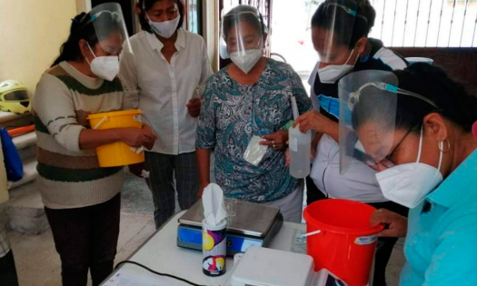 Capacitan para hacer cremas y jabones a productores de maguey