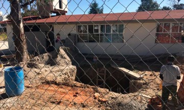 Logran vecinos mejorar infraestructura educativa