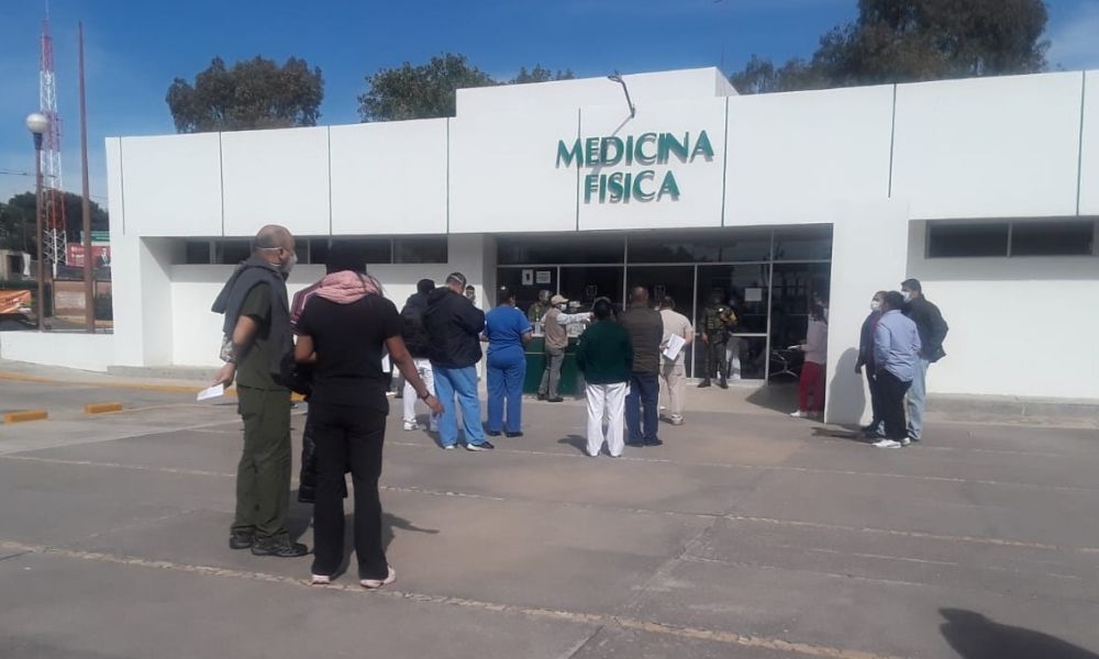 Personal médico de IMSS Tehuacán acusa exclusión en vacuna antiCovid