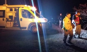 Volcadura deja un muerto y un herido en Coxcatlán 