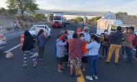 Pobladores de Santa María Coapan bloquean carretera Cuacnopalan-Oaxaca 