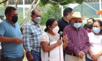 Presidenta de Tecomatlán entrega rehabilitación del kiosco en la comunidad de La Unión