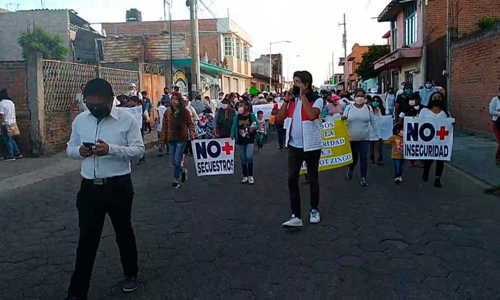 Marchan en Huejotzingo para exigir paz y seguridad