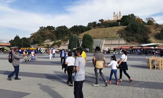 Visitantes aún se resisten a seguir las medidas sanitarias en Parque Soria-Xelhua, Cholula