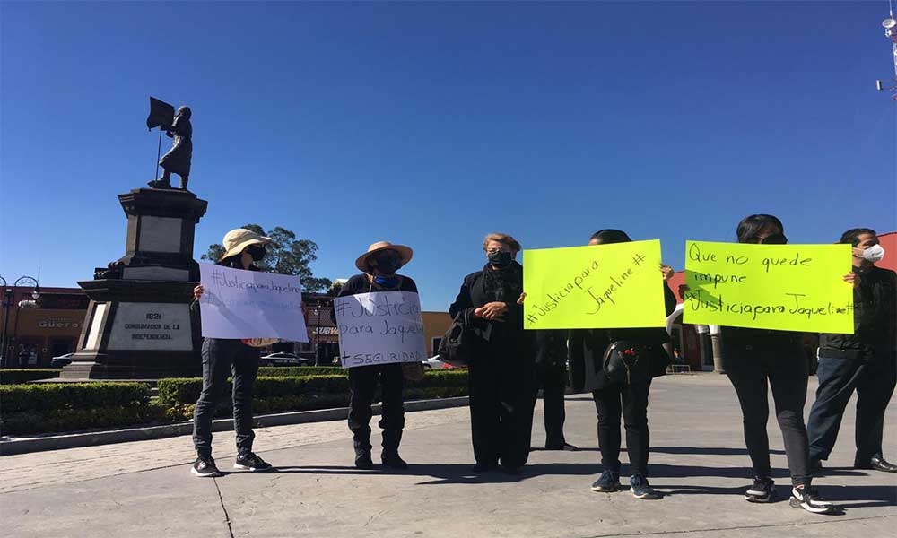 Protestan familiares y amigos de Jaqueline Juárez para exigir justicia por su asesinato
