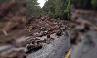 Tardarán 2 días más en reabrir la carretera Interserrana por deslaves