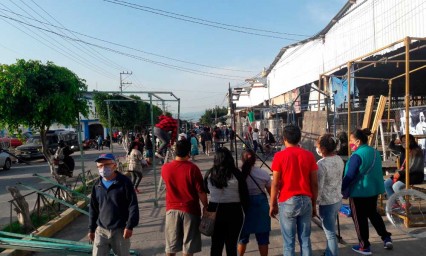 Informales se instalan a la fuerza en Izúcar de Matamoros