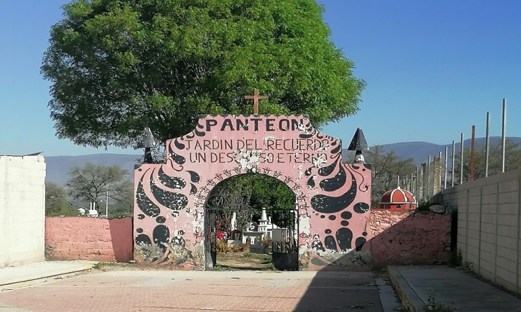 Se satura panteón auxiliar de San Gabriel Tetzoyocan 