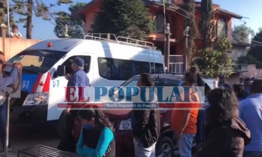 Manifestantes cierran la carretera interserrana