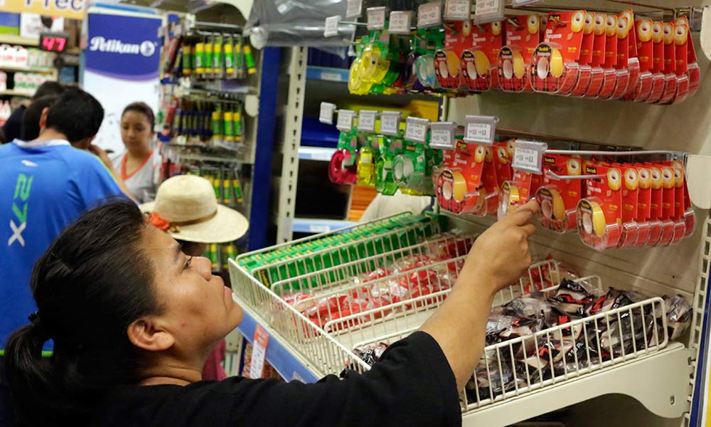 Crece robo de útiles escolares en supermercados