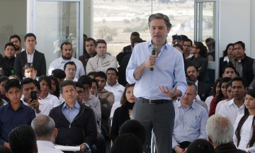 Lamentan EPN y Aurelio Nuño tiroteo en escuela de Monterrey