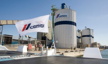 Niega Cemex participar en obra del muro de Trump