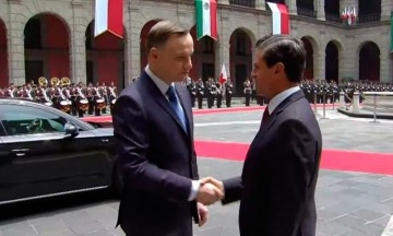 Recibe EPN al presidente de Polonia en reunión oficial