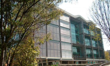 Hallan a mujer muerta en la UNAM
