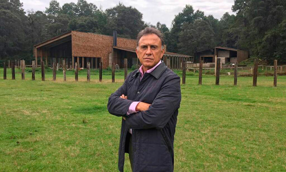 Exhibe Yunes rancho de Duarte en redes sociales