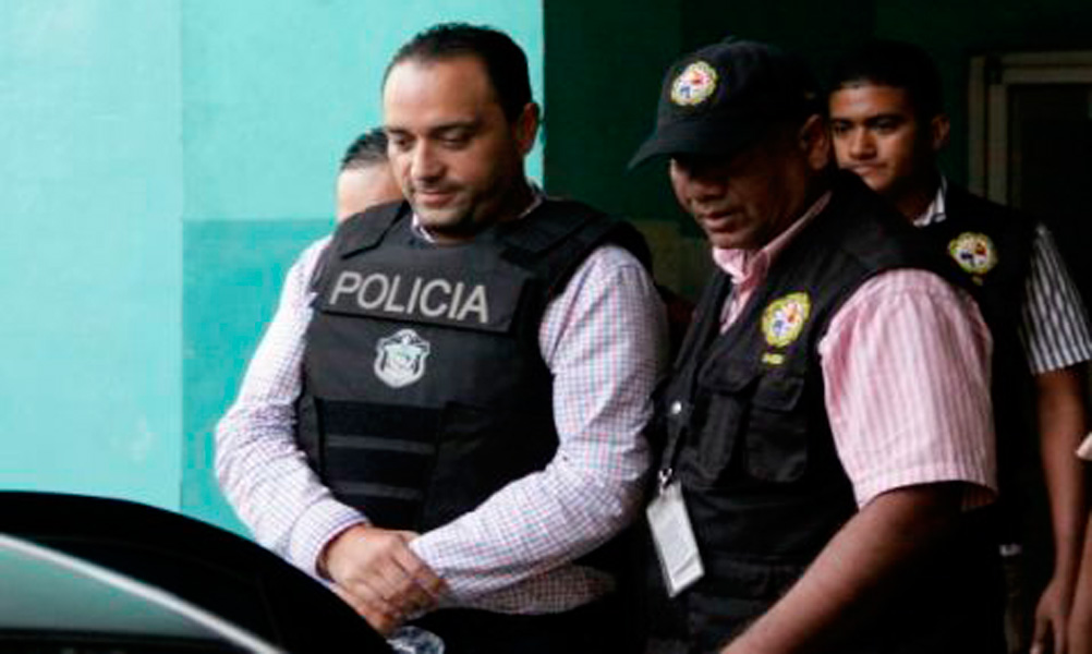 Borge lava los baños en penal de Panamá: periodista