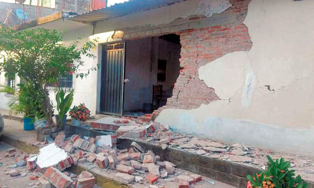 Dos heridos y 200 casas dañadas por sismo de 7.2 grados