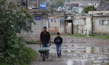 Ningún niño nacerá en pobreza extrema, ¿qué se necesita para lograr esta propuesta de Meade?