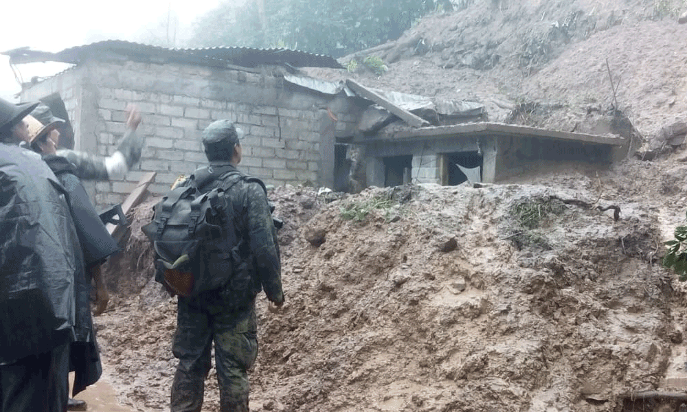 Mueren seis por derrumbe en Ocotepec, Oaxaca