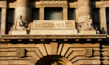 Se va Pe&ntilde;a y Banxico recorta pron&oacute;stico de crecimiento