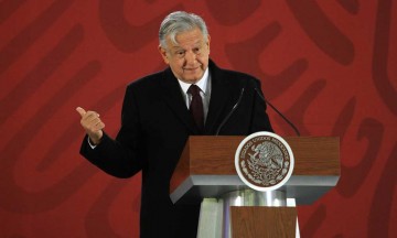 Continúa desabasto por fuga en ducto de Hidalgo; AMLO pide "no caer en pánico"