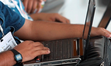Revelan que el 19 % de los mexicanos ve porno en el trabajo